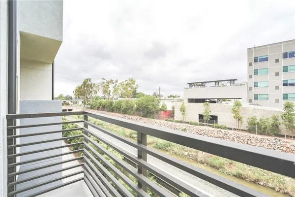 $4,200 | 337 Placemark, Irvine, CA 92614