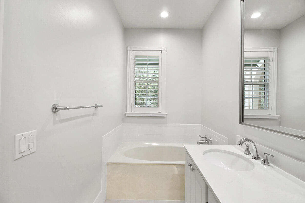 1619 Frederick Small Road Jupiter, FL 33458 - Photo 25 of 57 IMG_9732