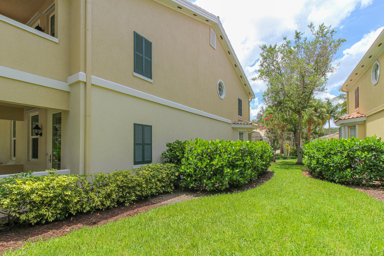 1619 Frederick Small Road Jupiter, FL 33458 - Photo 3 of 57 IMG_9813