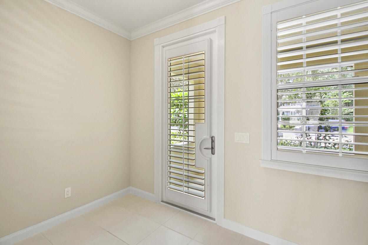 1619 Frederick Small Road Jupiter, FL 33458 - Photo 7 of 57 IMG_9632