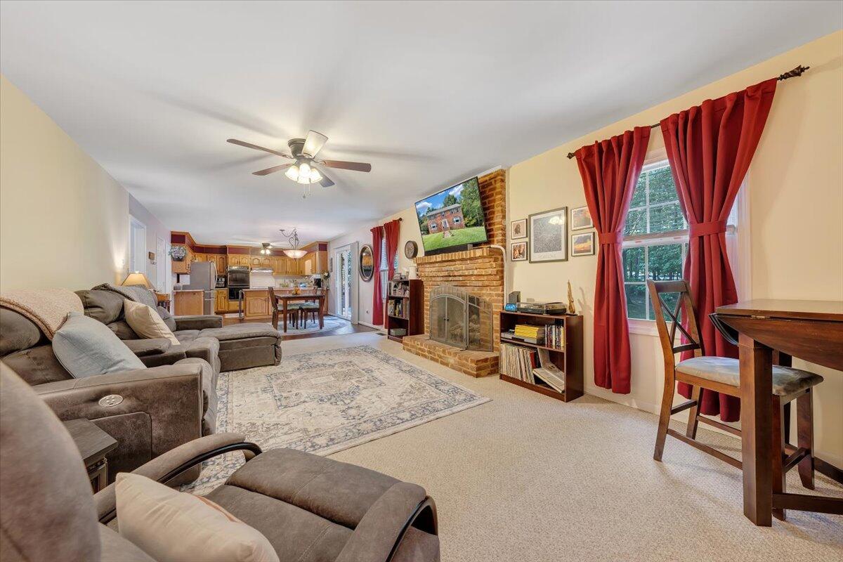 6152 Buckland Mill Road Roanoke, VA 24019 - Photo 11 of 50 11-MIB03095