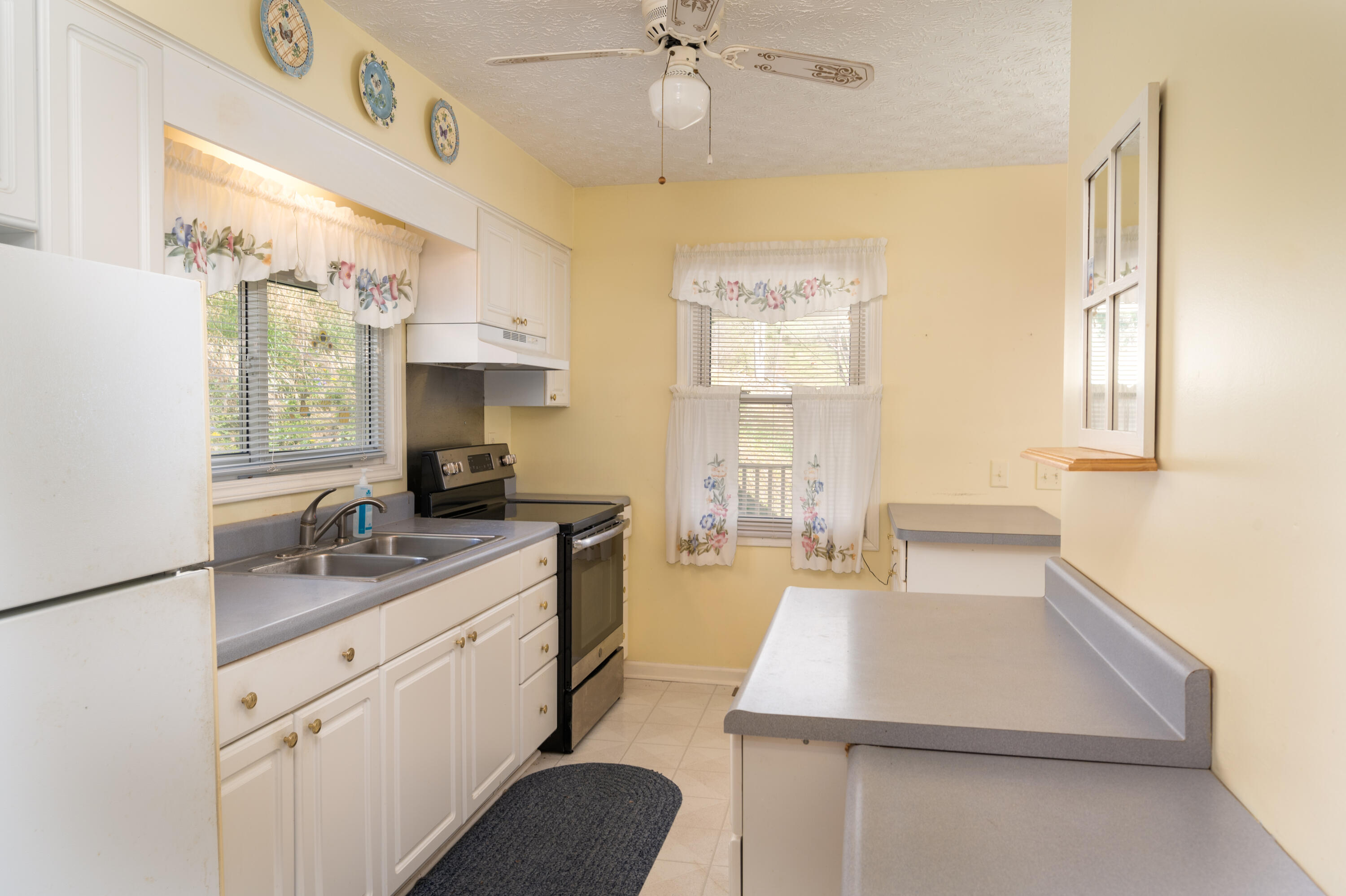 1549 Snowflake Road Nickelsville, VA 24271 - Photo 6 of 32 Snowflake-50