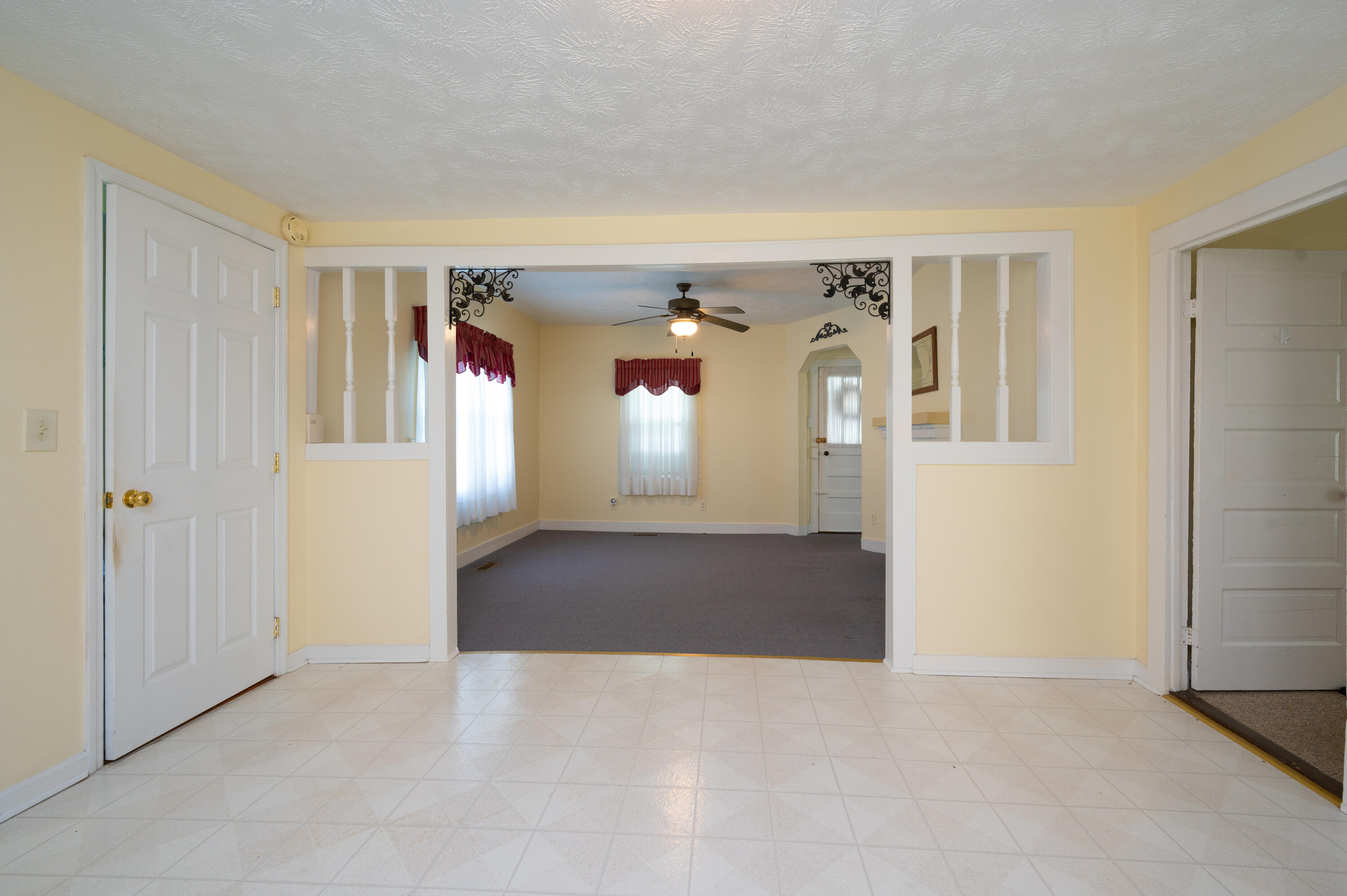 1549 Snowflake Road Nickelsville, VA 24271 - Photo 10 of 32 Snowflake-55
