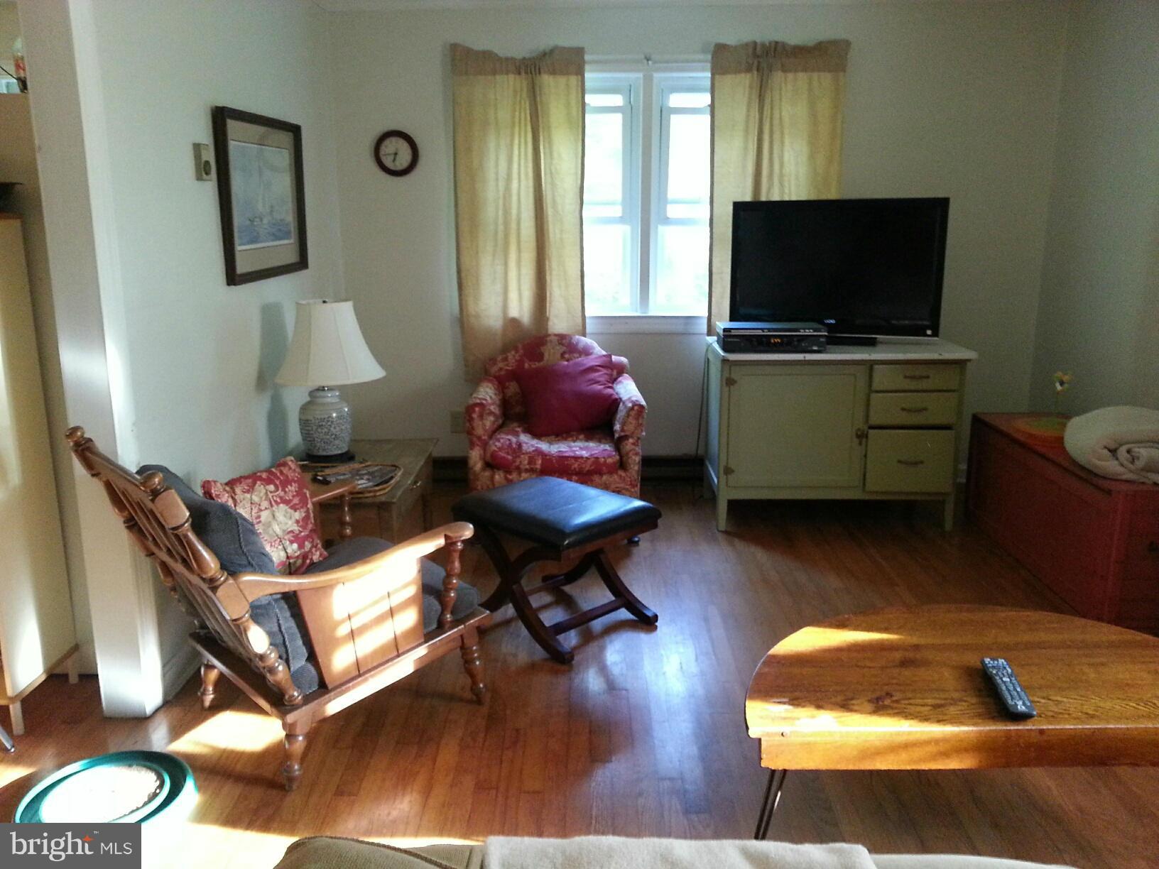 8659 Sewell Point Road Wittman, MD 21676 - Photo 3 of 20 Living Room