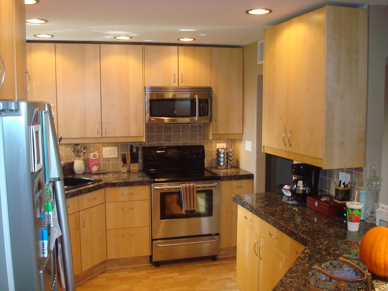737 West Ocotillo Road Phoenix, AZ 85013 - Photo 10 of 21 Kitchen