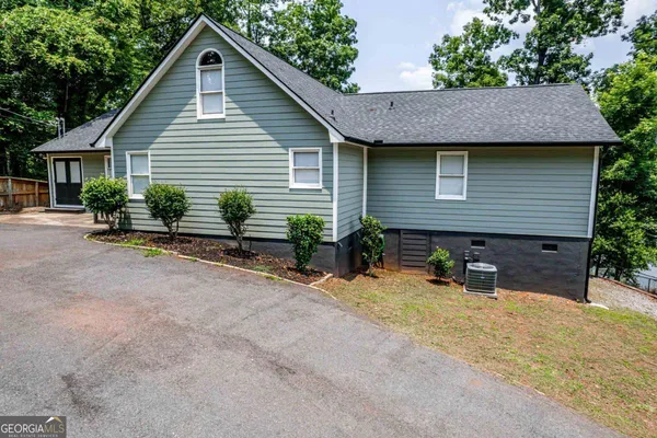 $675,000 | 109 Shelton Drive Southwest, Eatonton, GA 31024