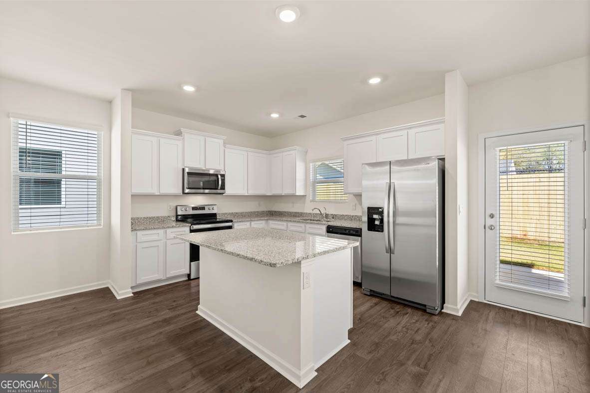 11939 Aukerman Way Hampton, GA 30228 - Photo 4 of 33