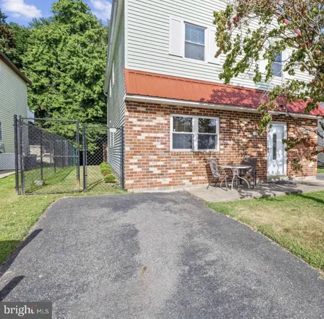 $1,750 | 513 Corinthian Avenue, Essington, PA 19029