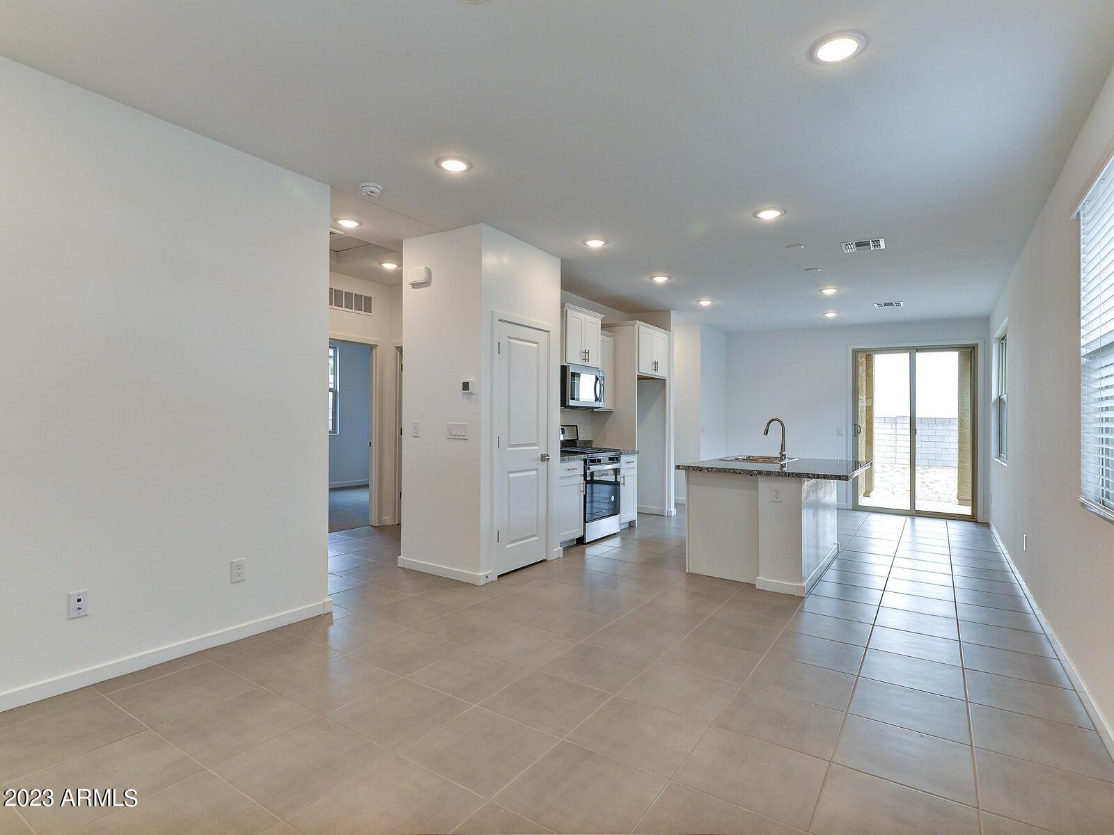 21825 North Rummler Lane Maricopa, AZ 85138 - Photo 4 of 24 004_Great Room