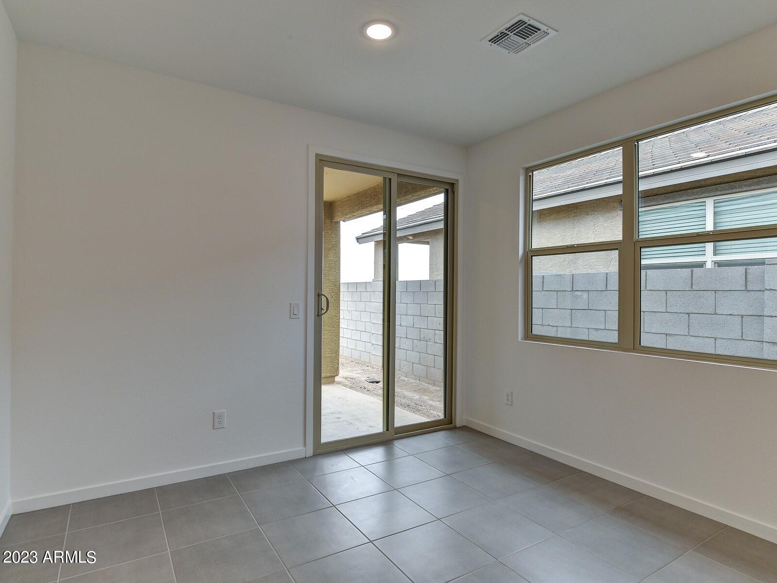 21825 North Rummler Lane Maricopa, AZ 85138 - Photo 9 of 24 009_Dining