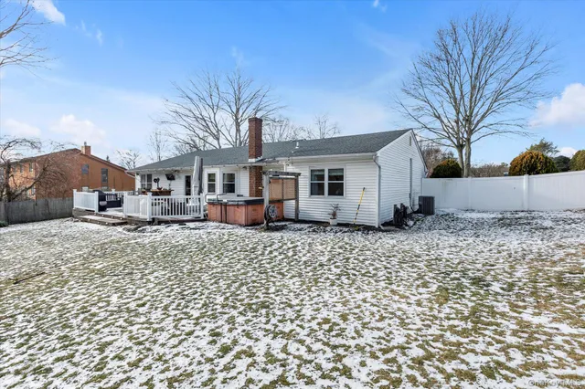 $4,300 | 28 Pagnotta Drive, Port Jefferson Station, NY 11776