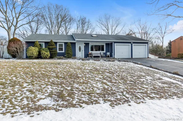 $4,300 | 28 Pagnotta Drive, Port Jefferson Station, NY 11776
