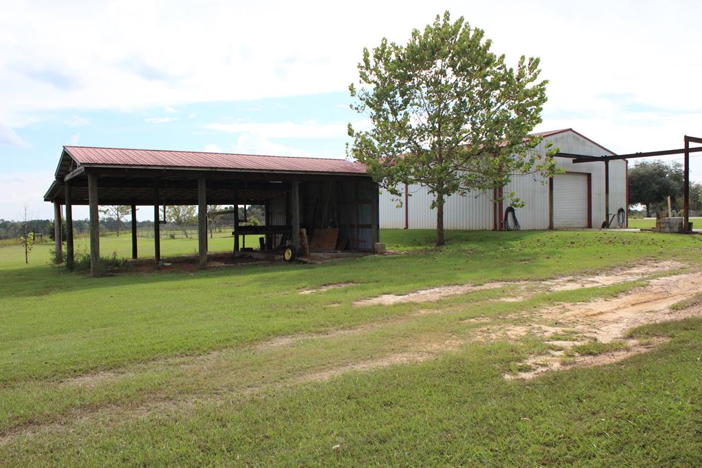 2498 Tindil Creek Road Slocomb, AL 36375 - Photo 34 of 49 Workshop/polebarn
