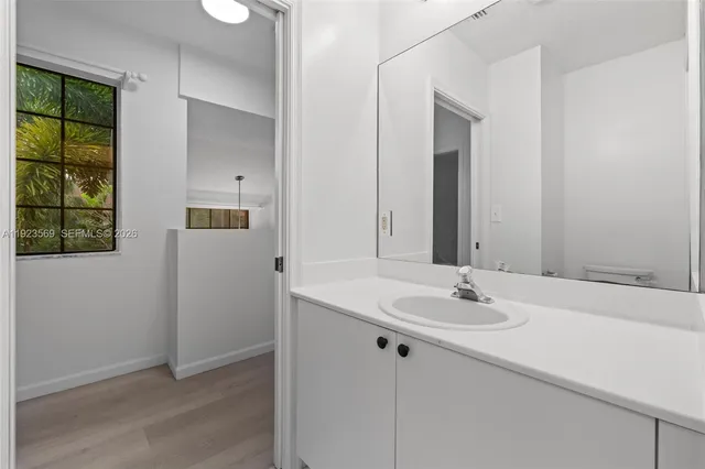 $2,850 | 390 City View Drive, Unit 390, Fort Lauderdale, FL 33311