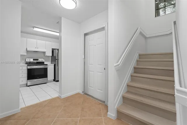 $2,850 | 390 City View Drive, Unit 390, Fort Lauderdale, FL 33311