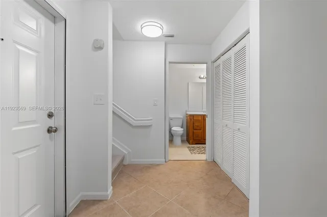 $2,850 | 390 City View Drive, Unit 390, Fort Lauderdale, FL 33311