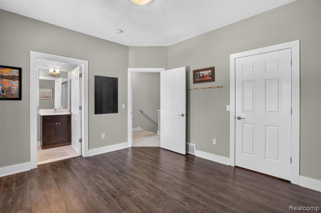 352 West Grand River Road, Unit 3 East Lansing, MI 48823 - Photo 19 of 35