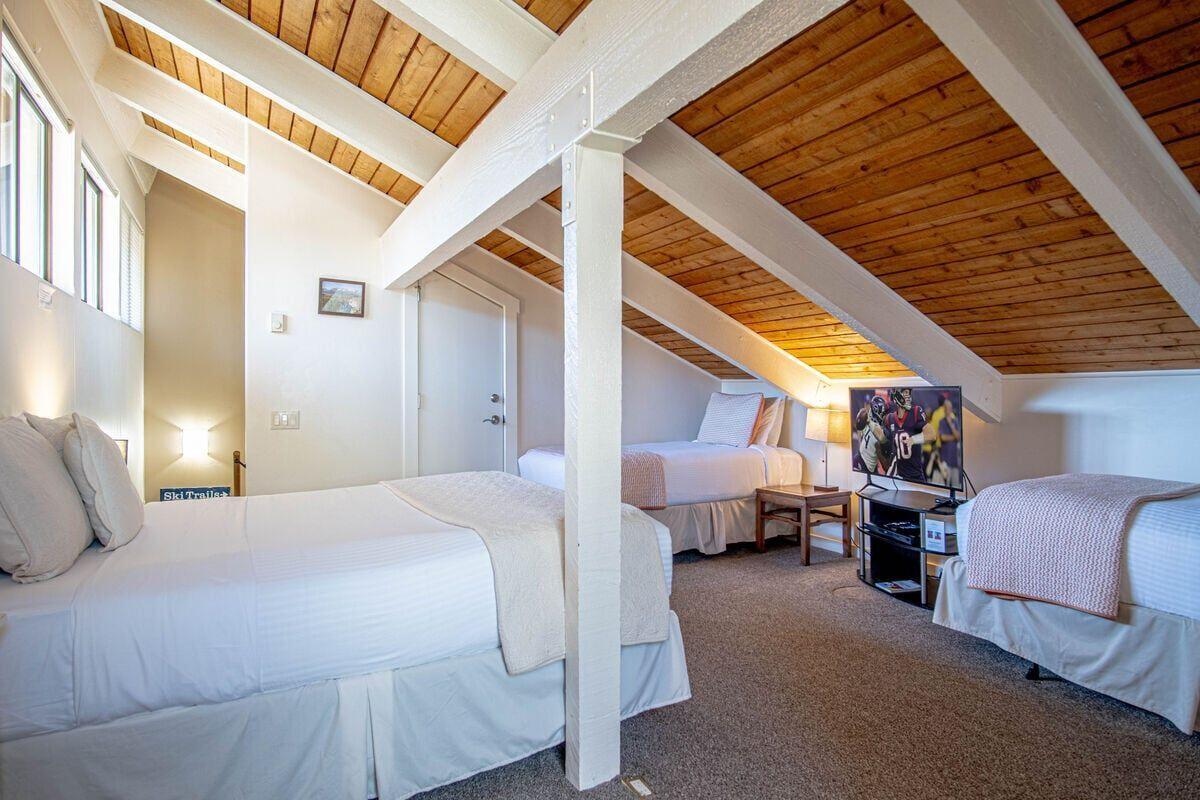 340 River Street West, Unit 140 Ketchum, ID 83340 - Photo 12 of 17 Loft Bedroom