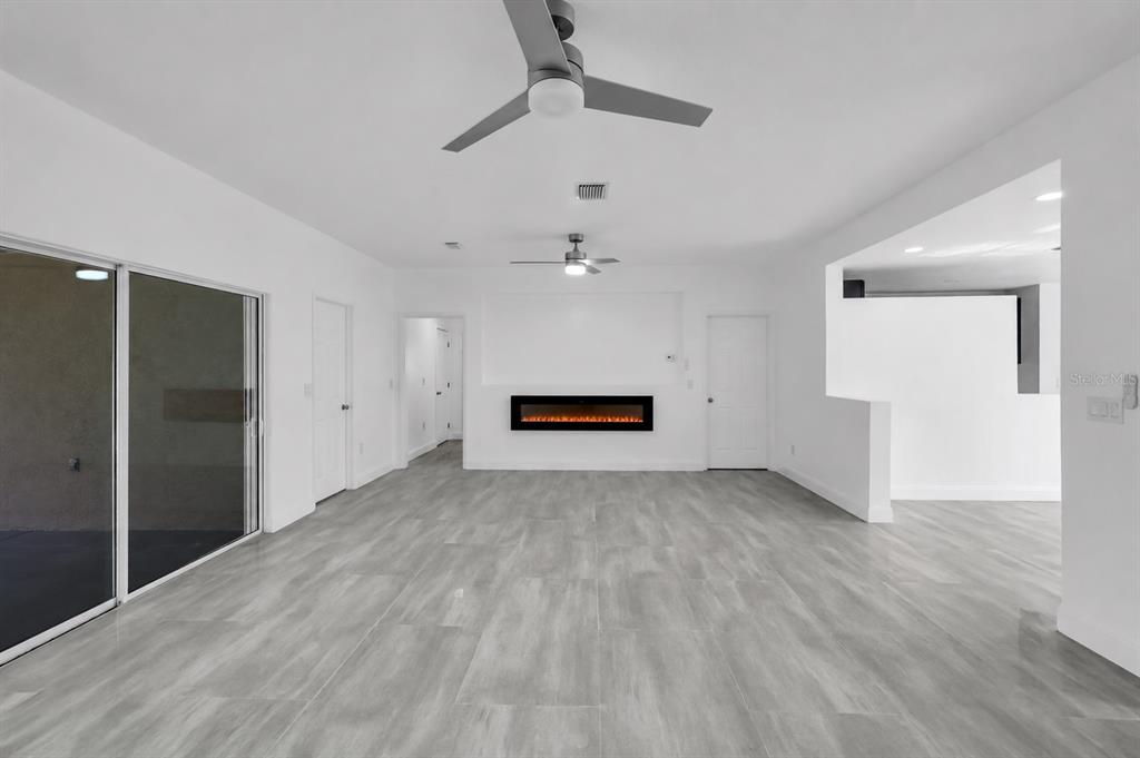 9119 Southeast 120th Loop Summerfield, FL 34491 - Photo 7 of 30