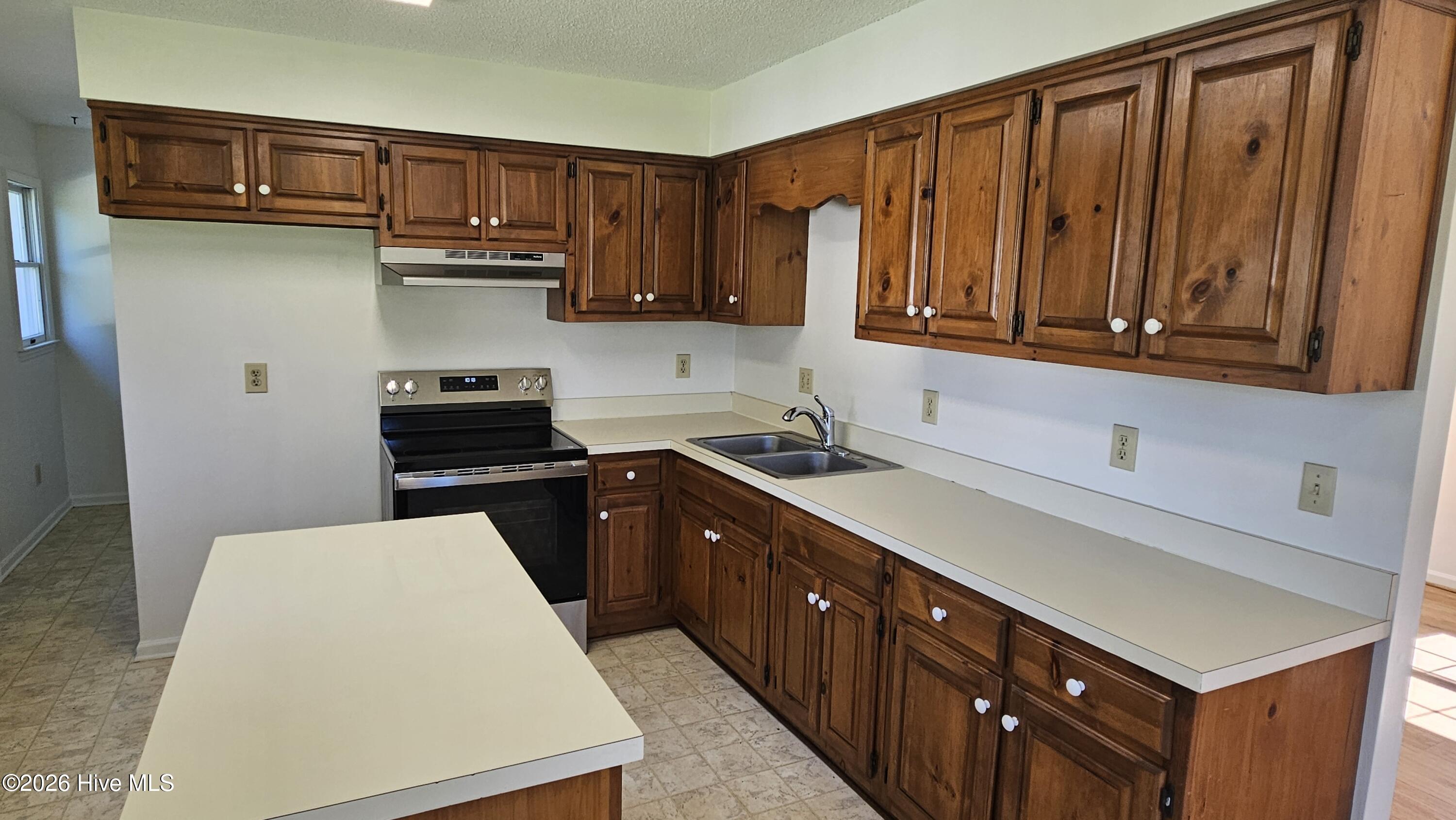 145 Launch Landing Road Moyock, NC 27958 - Photo 4 of 22 Solid wood cabinets.