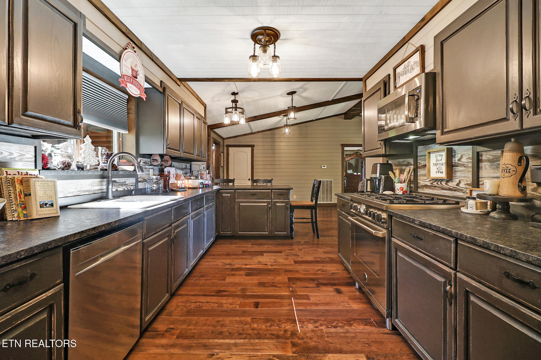133 Hickory Flats Road Harriman, TN 37748 - Photo 32 of 57 Kitchen View 3