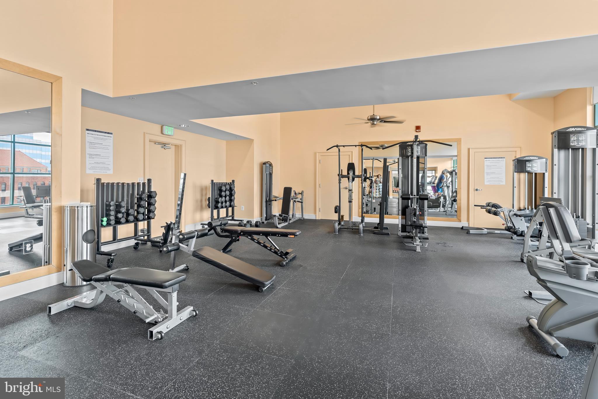 414 Water Street, Unit 2903 Baltimore, MD 21202 - Photo 37 of 46 a view of a room with gym equipment