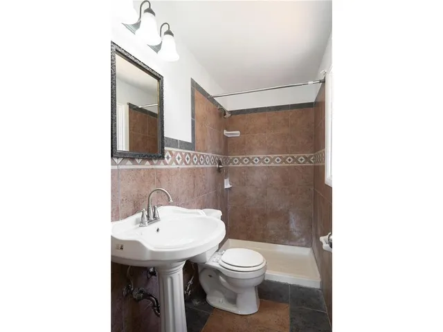 $2,900 | 7740 Arlington Avenue North, Brooklyn Park, MN 55443