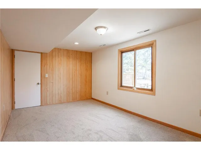 $2,900 | 7740 Arlington Avenue North, Brooklyn Park, MN 55443