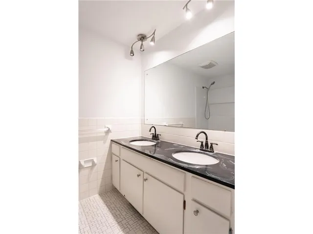 $2,900 | 7740 Arlington Avenue North, Brooklyn Park, MN 55443