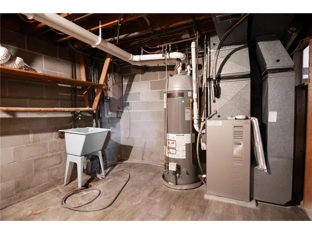 $2,900 | 7740 Arlington Avenue North, Brooklyn Park, MN 55443