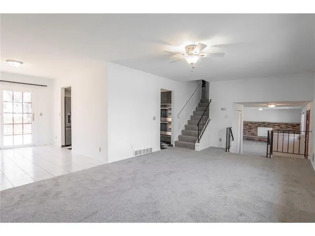 $2,900 | 7740 Arlington Avenue North, Brooklyn Park, MN 55443