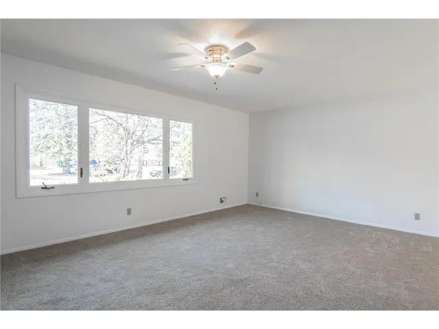 $2,900 | 7740 Arlington Avenue North, Brooklyn Park, MN 55443