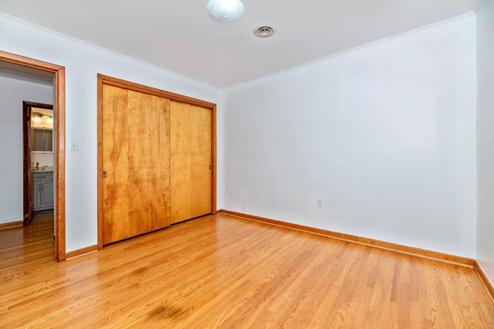 7927 Old Seventh Street Frederick, MD 21702 - Photo 11 of 19 Bedroom 3