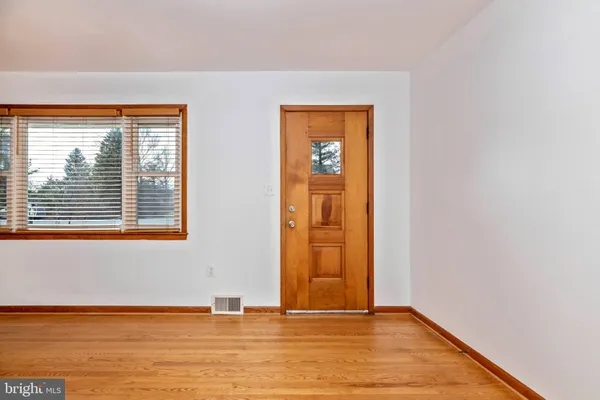 $3,000 | 7927 Old Seventh Street, Frederick, MD 21702