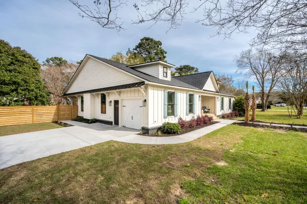 $2,250,000 | 980 Cottingham Drive, Mount Pleasant, SC 29464