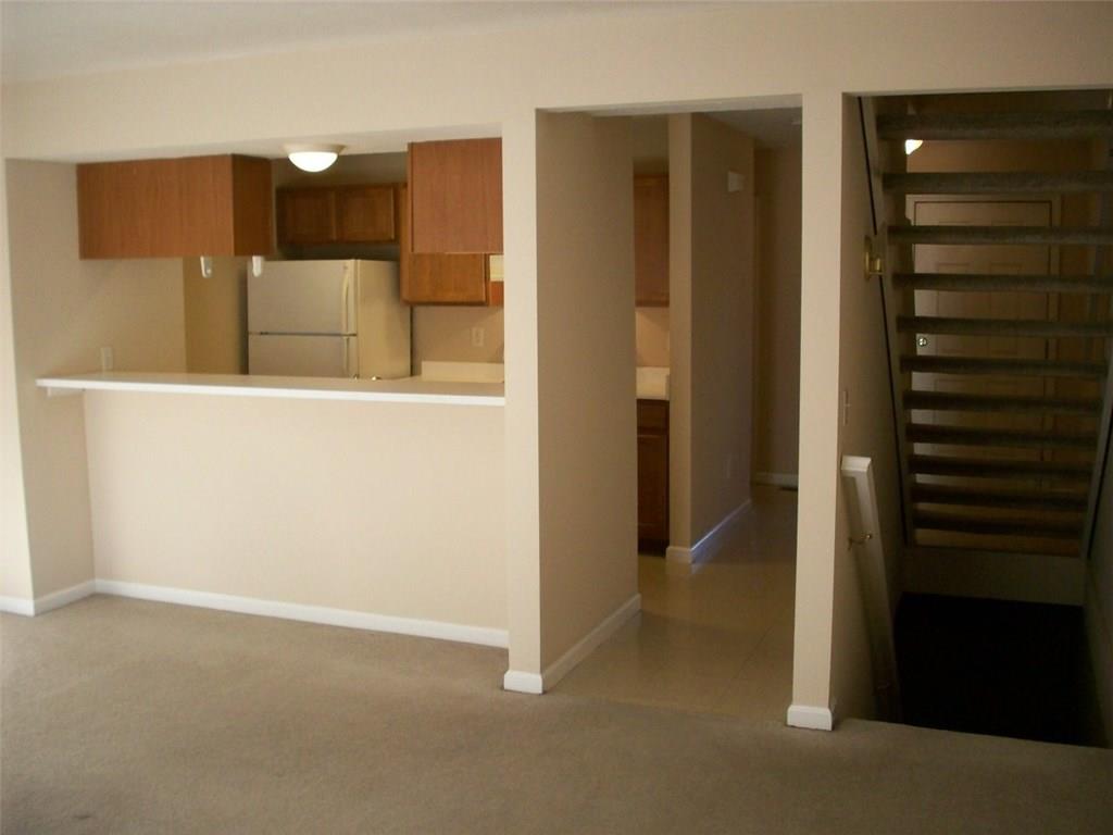 8424 Hague Road, Unit 11 Indianapolis, IN 46256 - Photo 6 of 15 Gallery Image 6