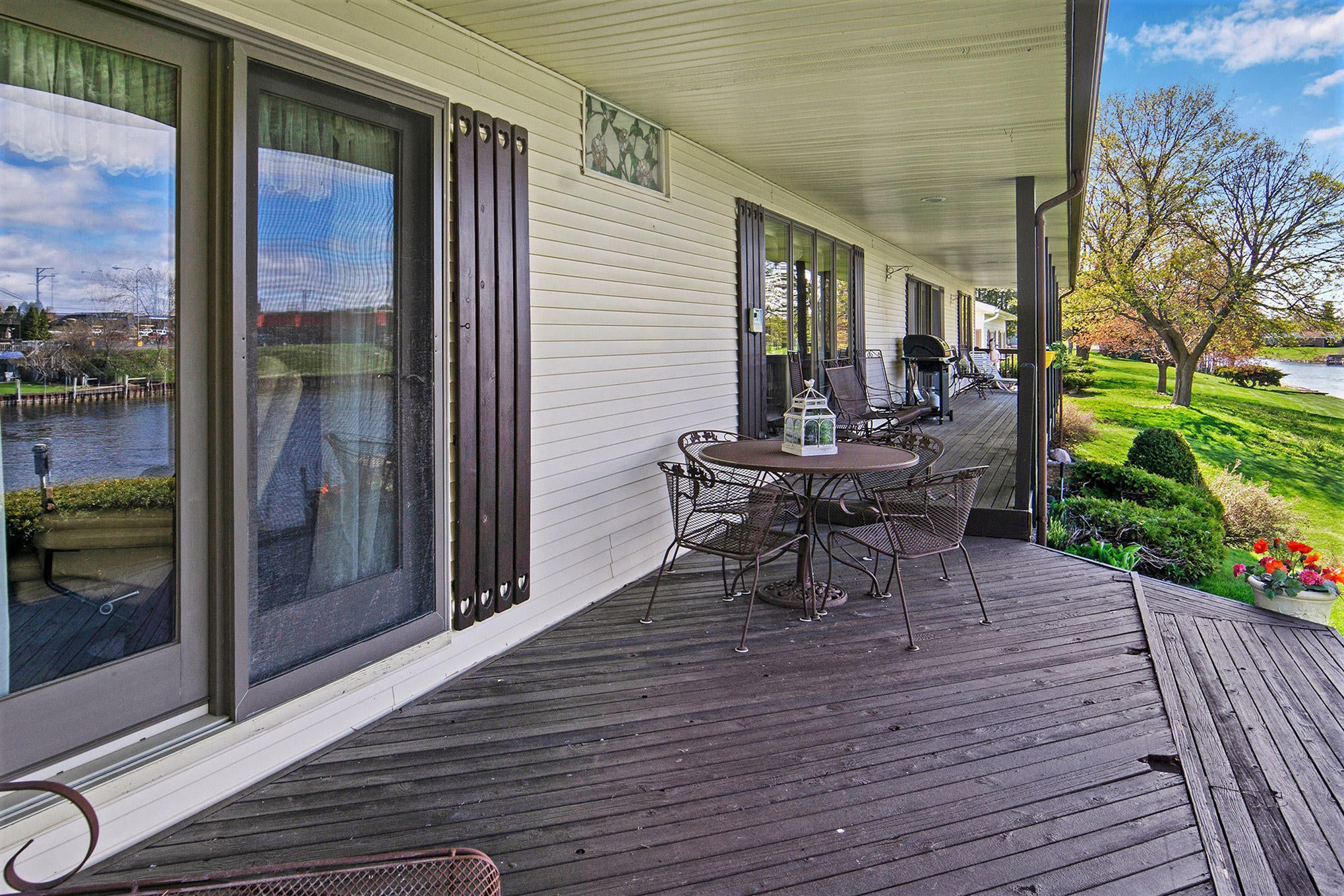 182 Riverside Drive Cheboygan, MI 49721 - Photo 4 of 45 Gallery Image 4