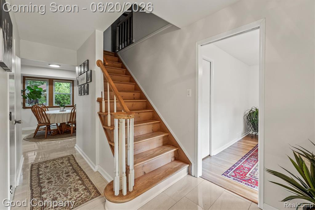 833 Cobblestone Drive Rochester Hills, MI 48309 - Photo 3 of 27
