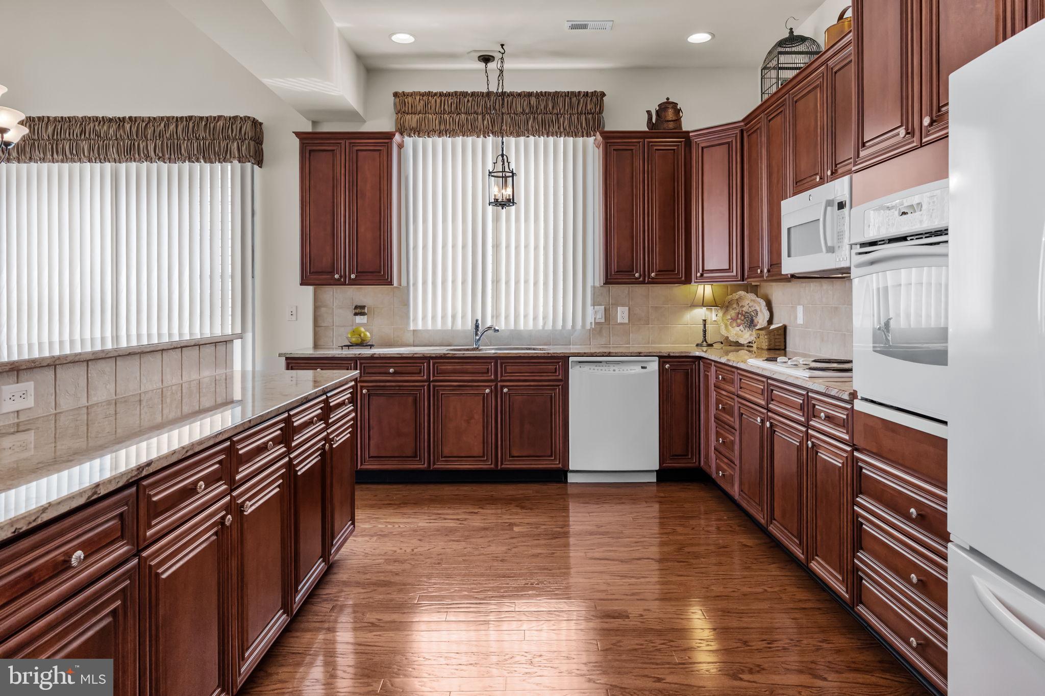 60 Nathaniel Road Holland, PA 18966 - Photo 8 of 41 Kitchen