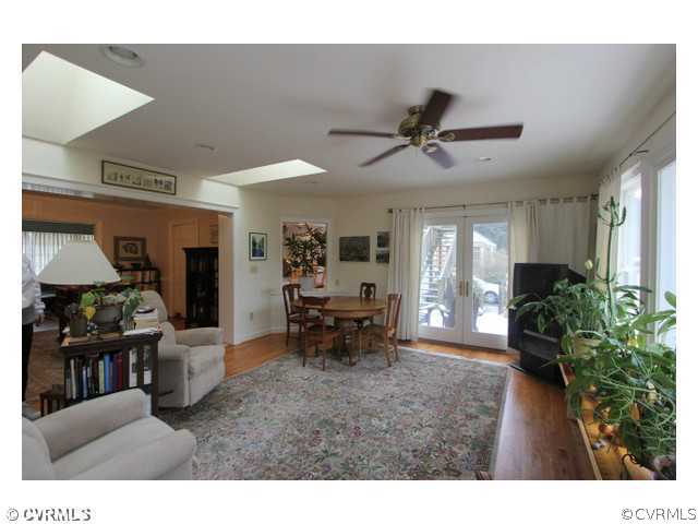 133 Beverly Road Ashland, VA 23005 - Photo 13 of 24 Den/Family/Great Room - with owners furniture