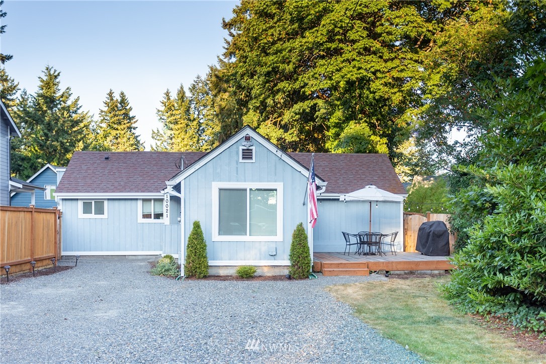 10021 Meadow Road Southwest Lakewood, WA 98499 - Photo 1 of 25 Gallery Image 1