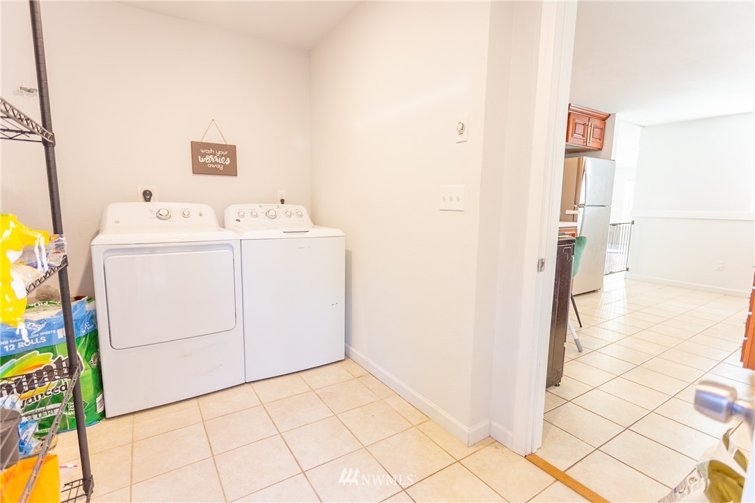 10021 Meadow Road Southwest Lakewood, WA 98499 - Photo 8 of 25 Gallery Image 8