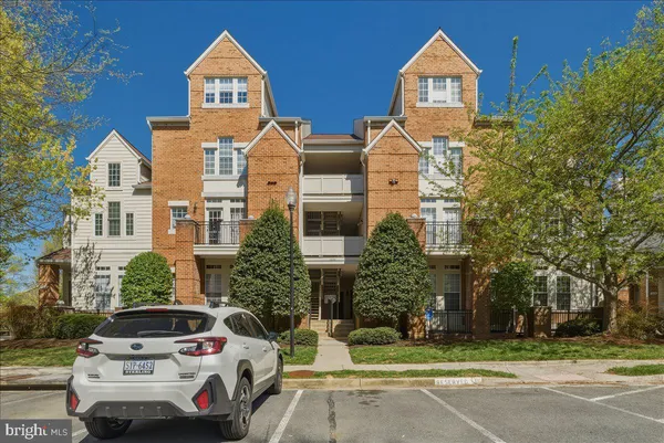 $3,100 | 1304 F Garden Wall Circle, Reston, VA 20194