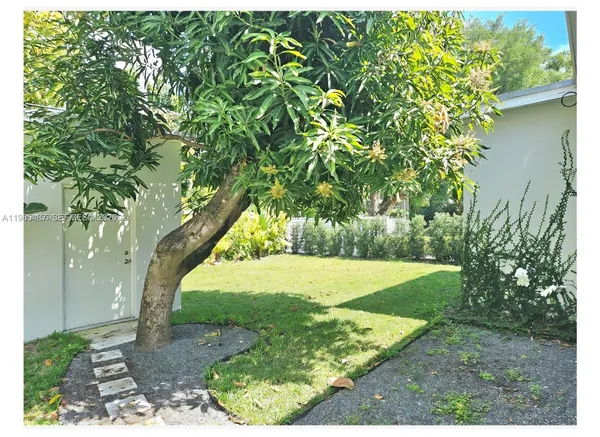 $5,800 | 3439 Percival Avenue, Miami, FL 33133