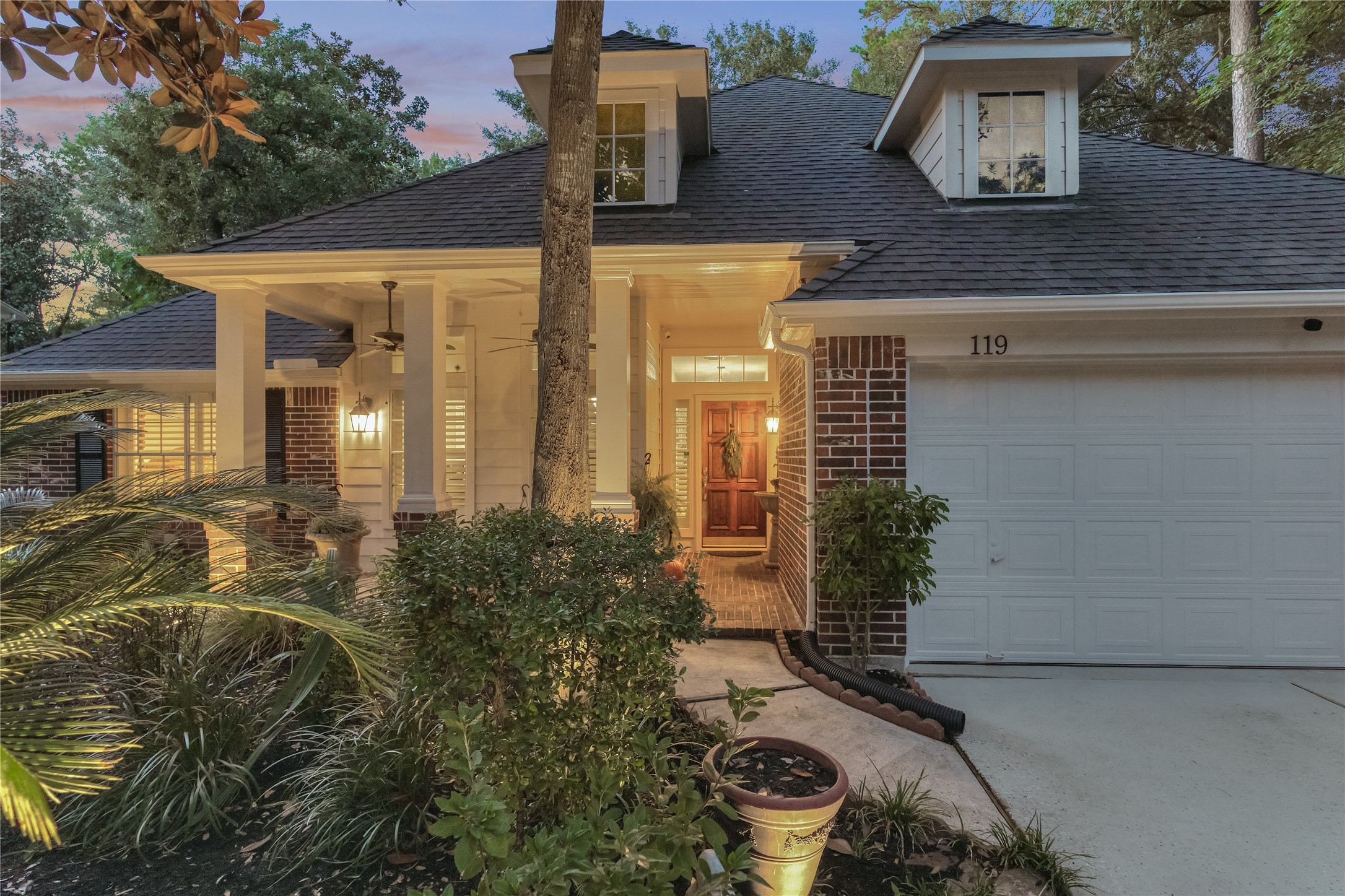 119 North Rambling Ridge Place The Woodlands, TX 77385 - Photo 6 of 50 Gallery Image 6