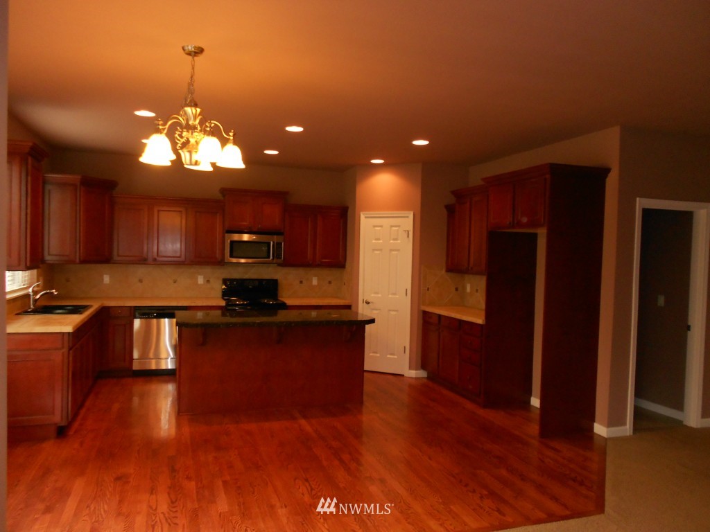 4029 Northeast 9th Place Renton, WA 98056 - Photo 2 of 15