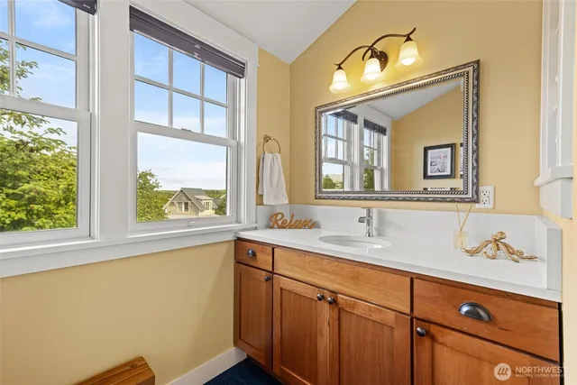 $889,999 | 7 Lupine Lane, Pacific Beach, WA 98571