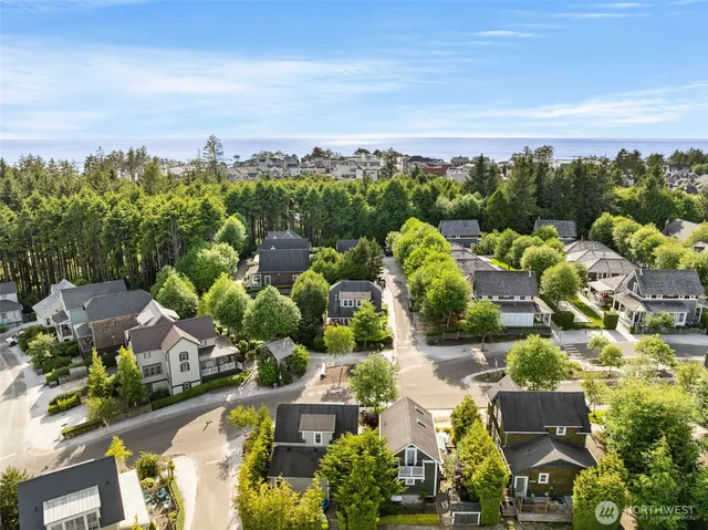 $889,999 | 7 Lupine Lane, Pacific Beach, WA 98571