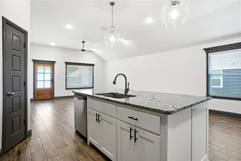 $324,900 | 210 Clover Circle, Weatherford, TX 76086
