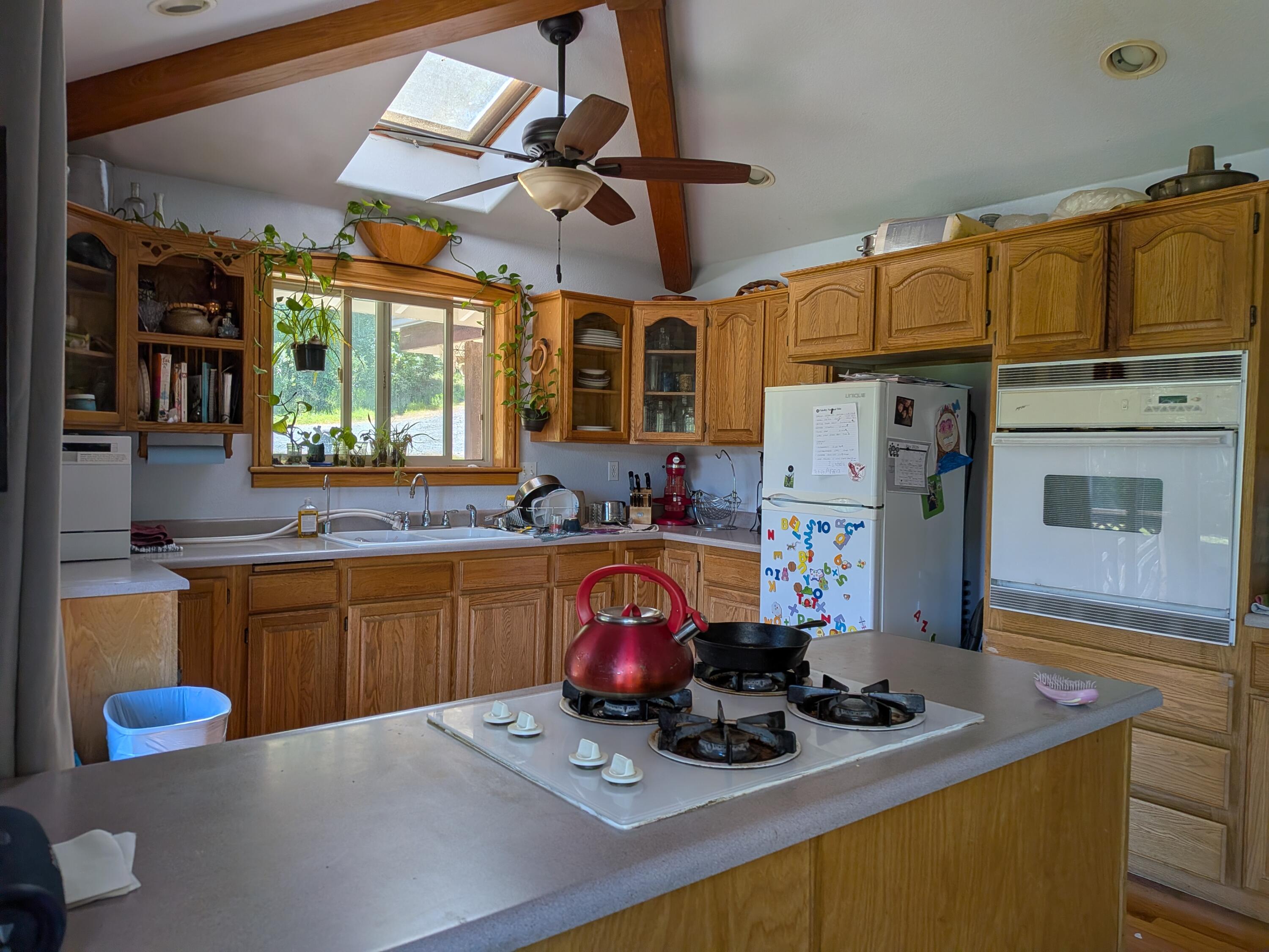 3600 Lower Thomas Road Miranda, CA 95553 - Photo 10 of 39